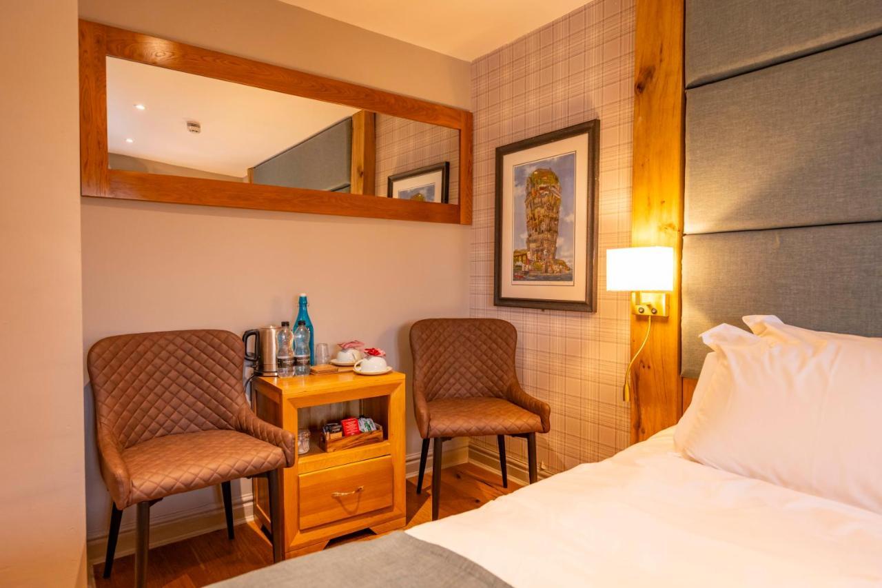 The Tan Hill Inn Keld Extérieur photo