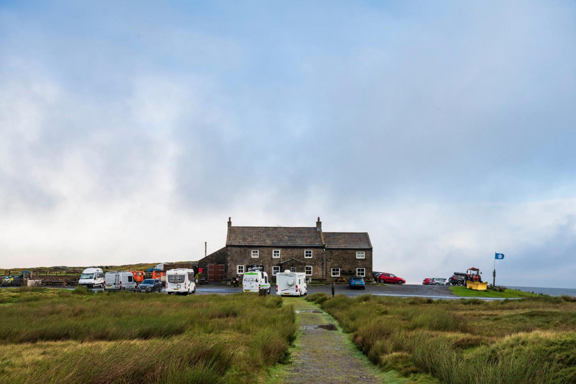 The Tan Hill Inn Keld Extérieur photo